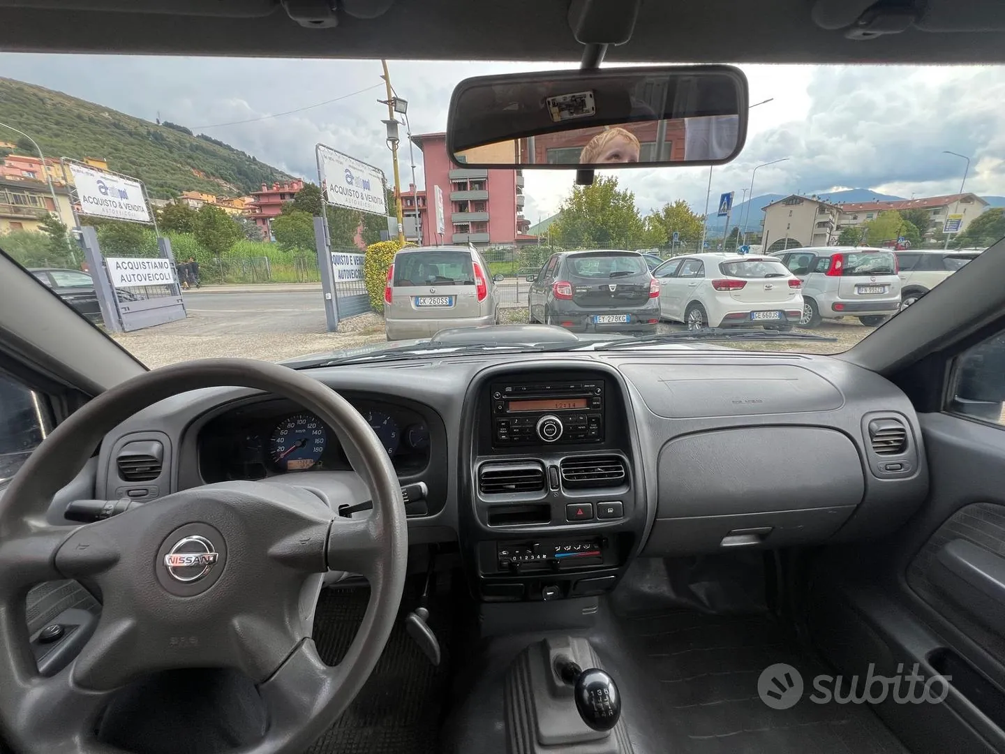 Nissan Np300 2012 photo 4