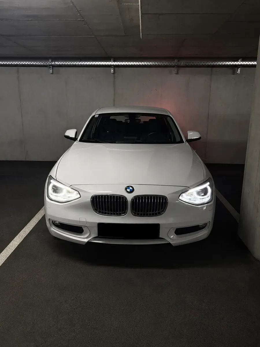 BMW 1 Series 2011 photo 2