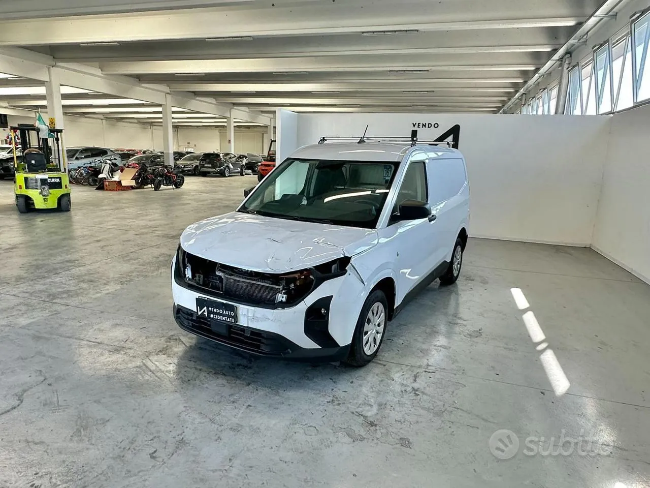 Ford Transit Courier 2025 photo 3