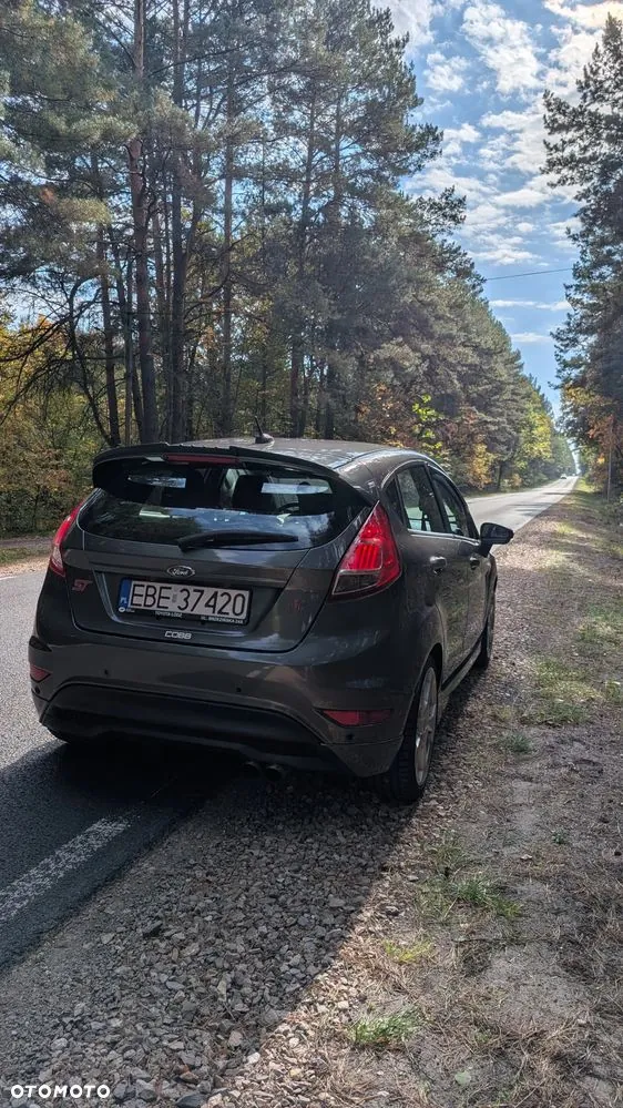 Ford Fiesta 2017 photo 3