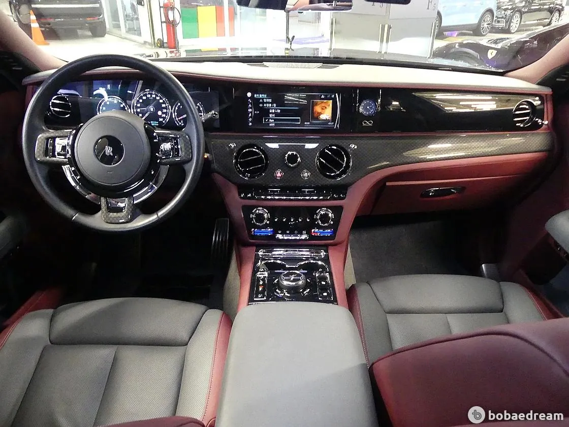 Rolls-Royce Ghost 2022 photo 4