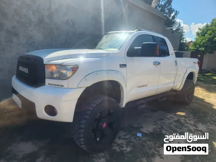 Toyota Tundra 2013 photo 2