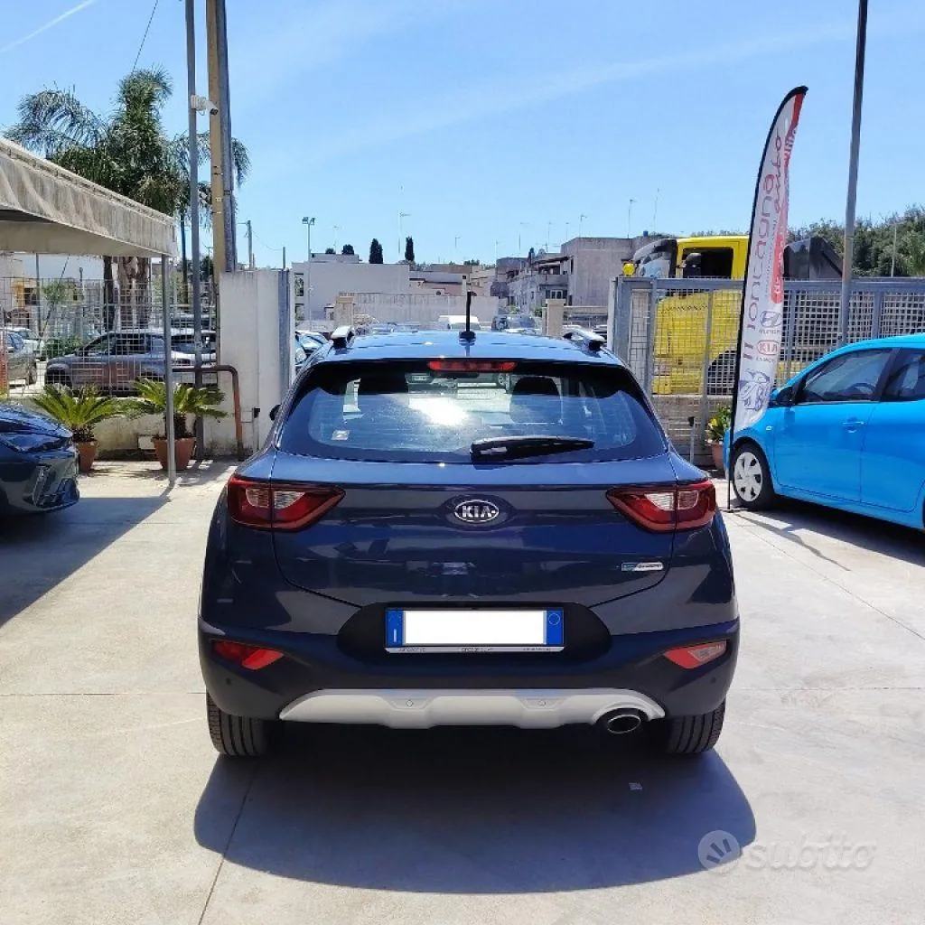 Kia Stonic 2021 photo 3