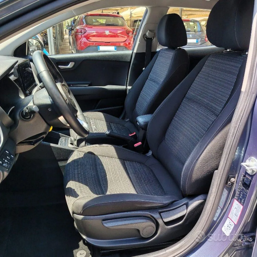 Kia Stonic 2021 photo 4