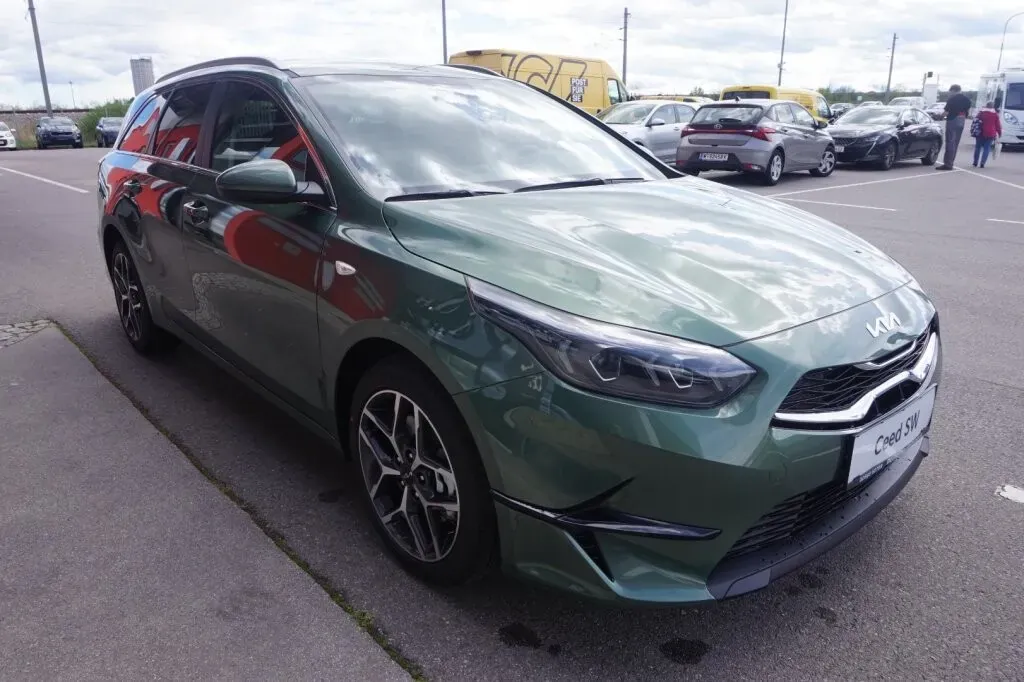 Kia Ceed 2024 photo 3