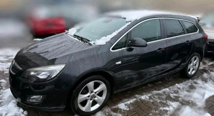Opel Astra J