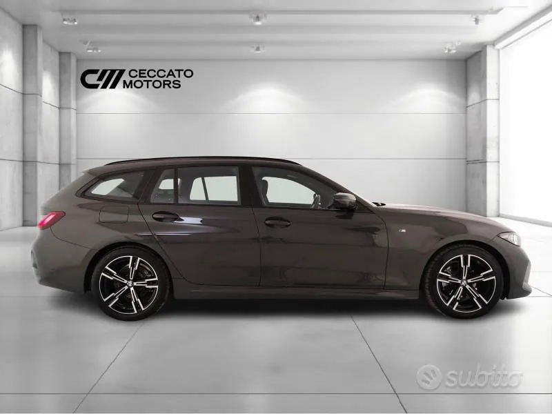 BMW 3 Series 2022 photo 3