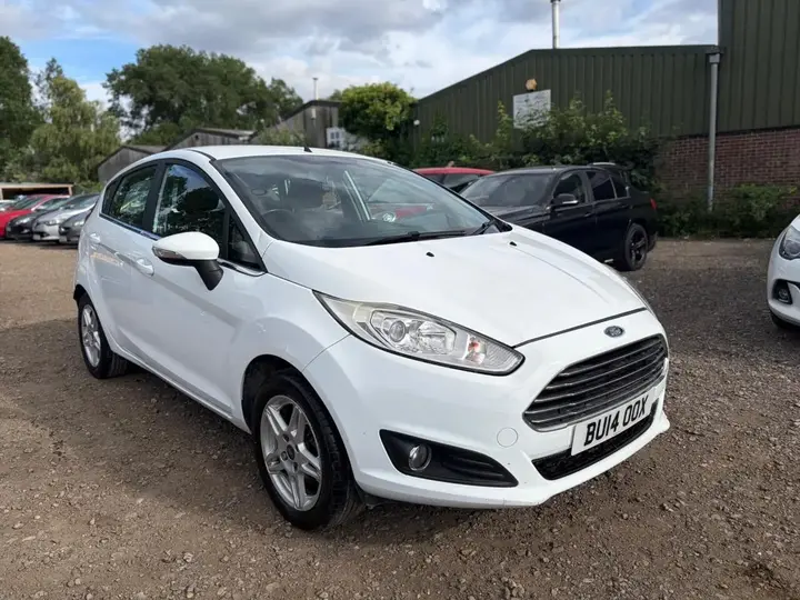 Ford Fiesta 2014 photo 2
