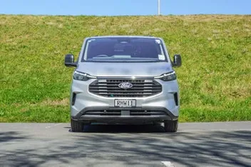 Ford Transit 2025 photo 4