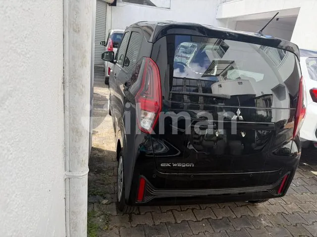 Mitsubishi Ek Wagon 2025 photo 2