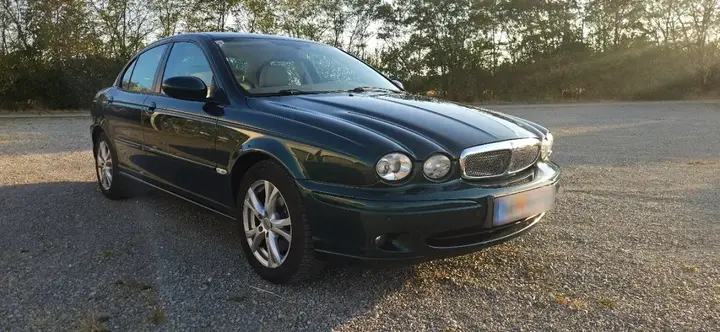 Jaguar X-Type