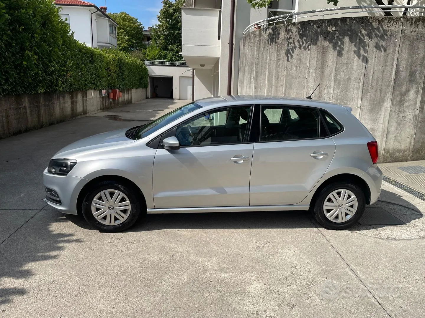 Volkswagen Polo 2014 photo 2