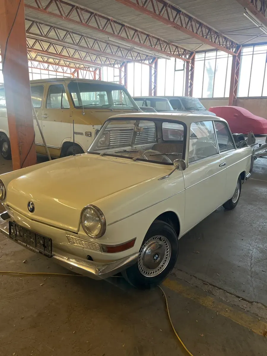 BMW 700L