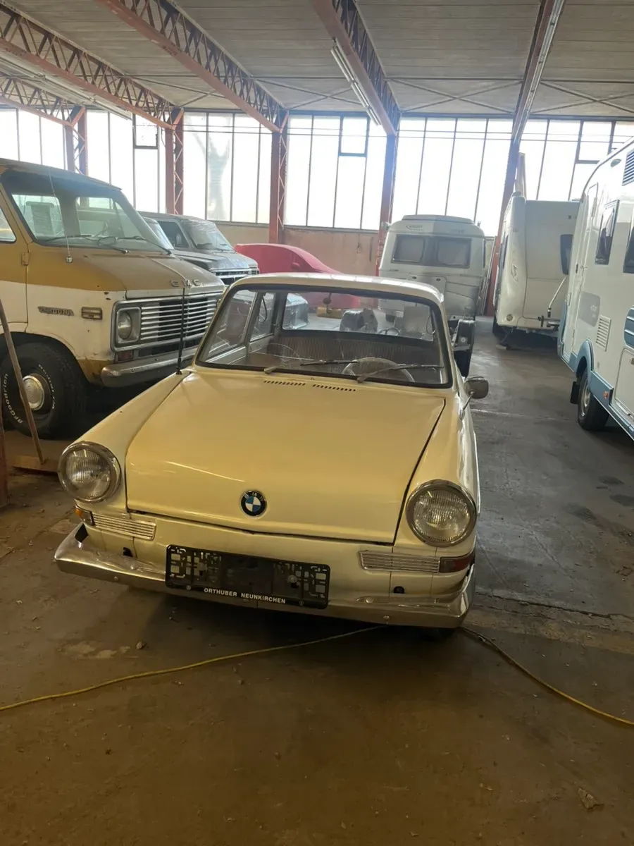 BMW 700L 1961 photo 2
