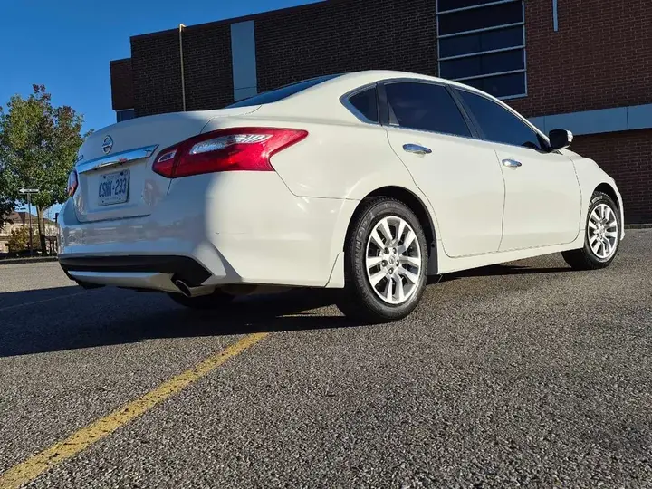 Nissan Altima 2016 photo 4