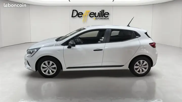 Renault Clio 2023 photo 2