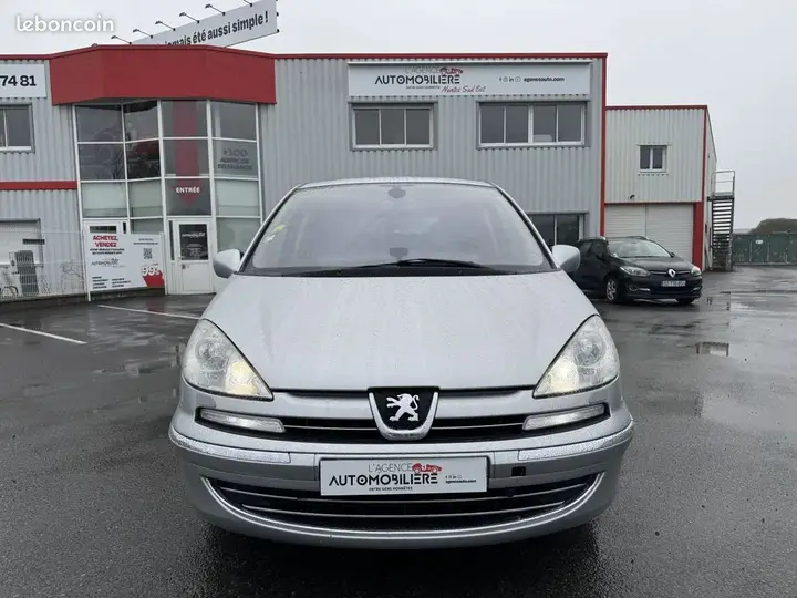 Peugeot 807 2011 photo 2
