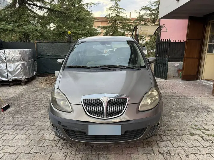Lancia Musa 2004 photo 2