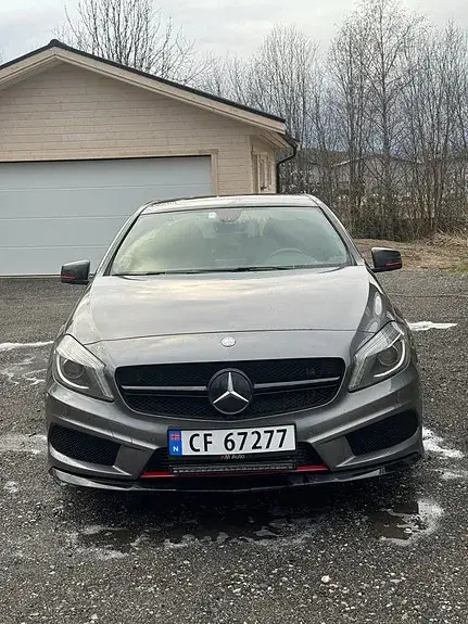 Mercedes-Benz A 250 2013 photo 2