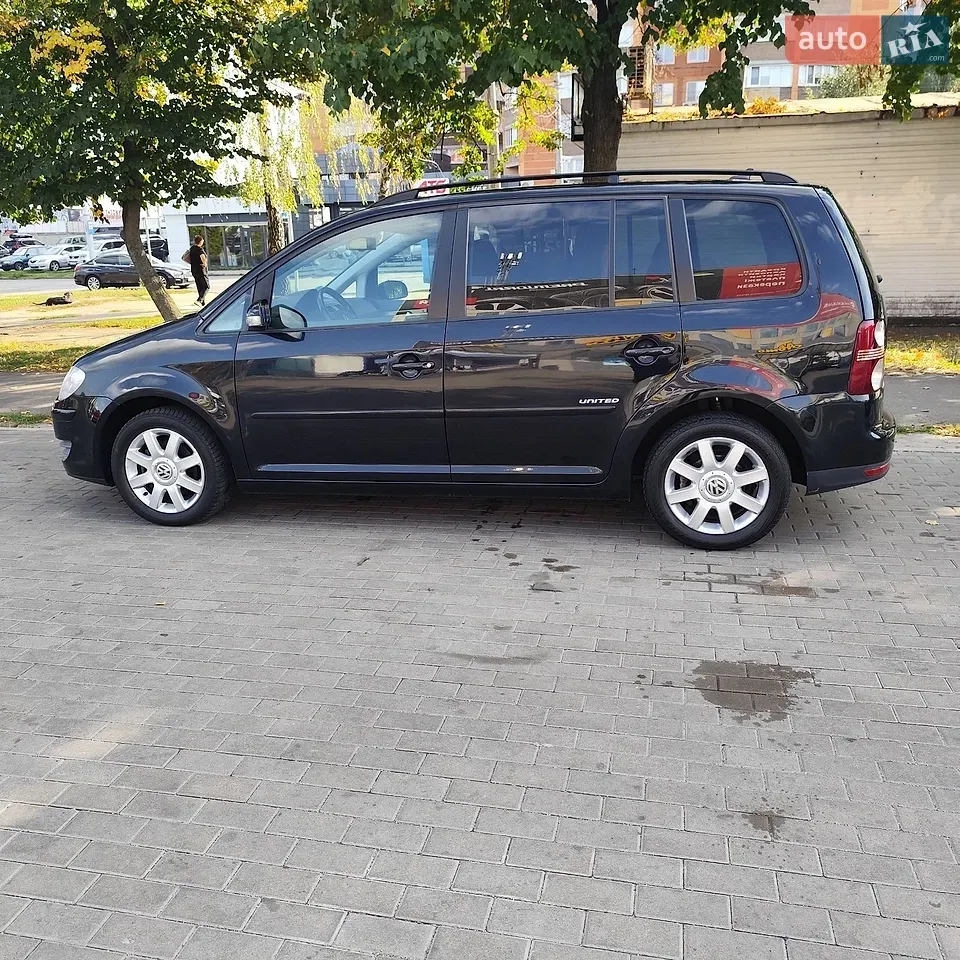 Volkswagen Touran 2008 photo 5