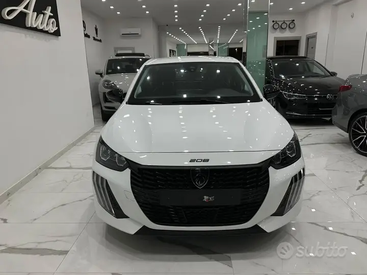 Peugeot 208 2024 photo 2