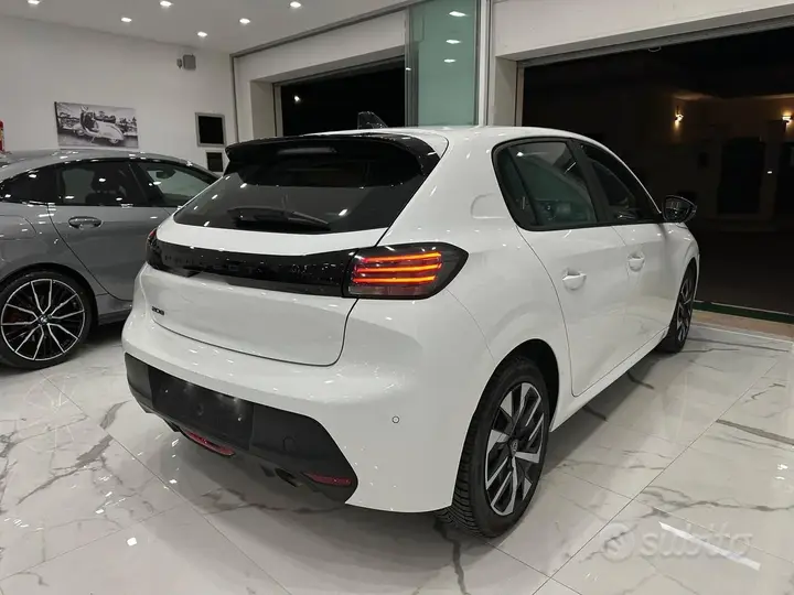 Peugeot 208 2024 photo 5