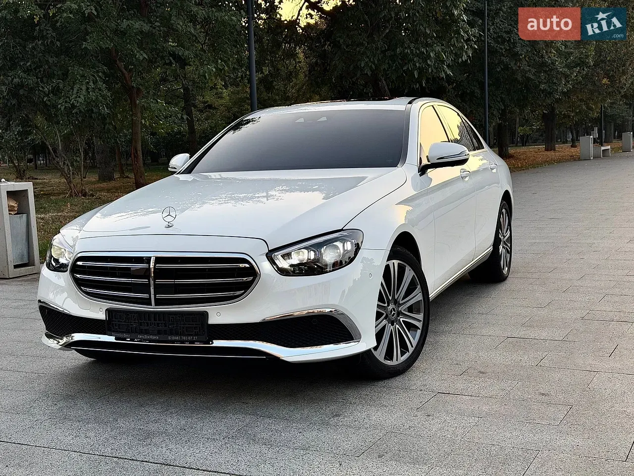 Mercedes-Benz E-Class 2023 photo 3