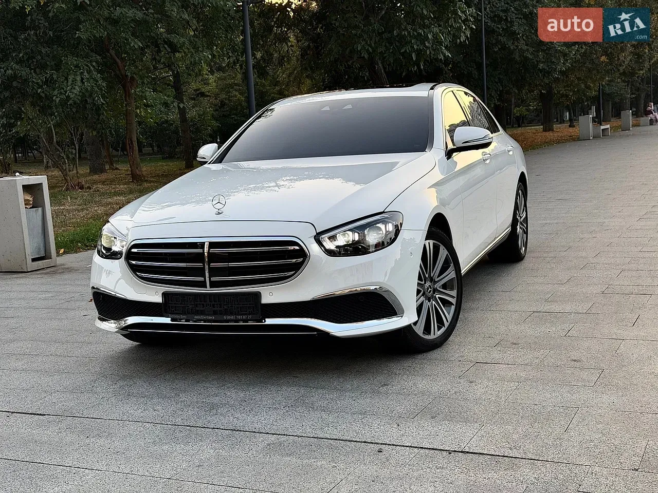 Mercedes-Benz E-Class 2023 photo 4