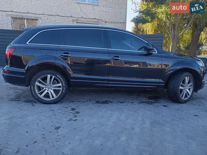 Audi Q7 2013 photo 3
