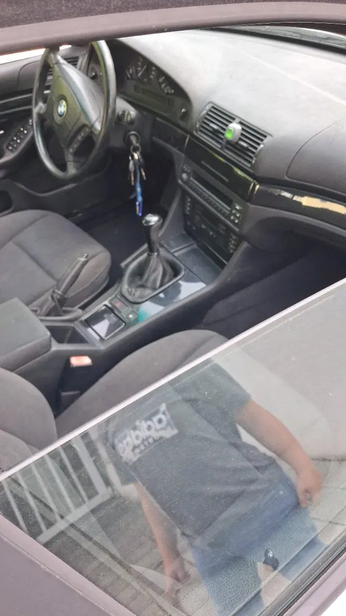 BMW 5 Series 2001 photo 2