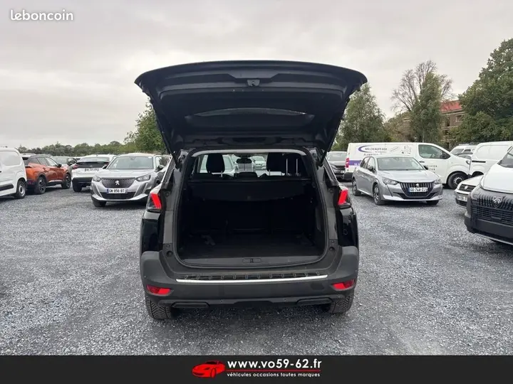 Peugeot 5008 2022 photo 2