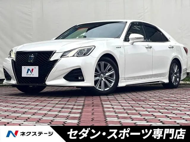 Toyota Crown Athlete Hybrid