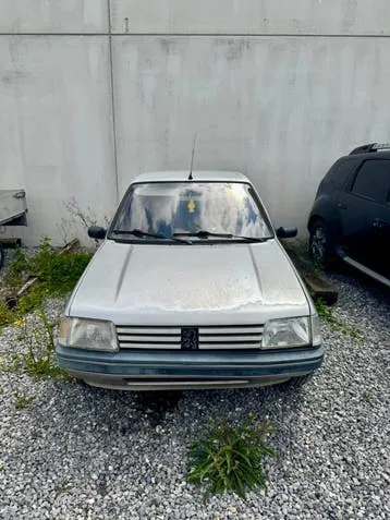 Peugeot 205