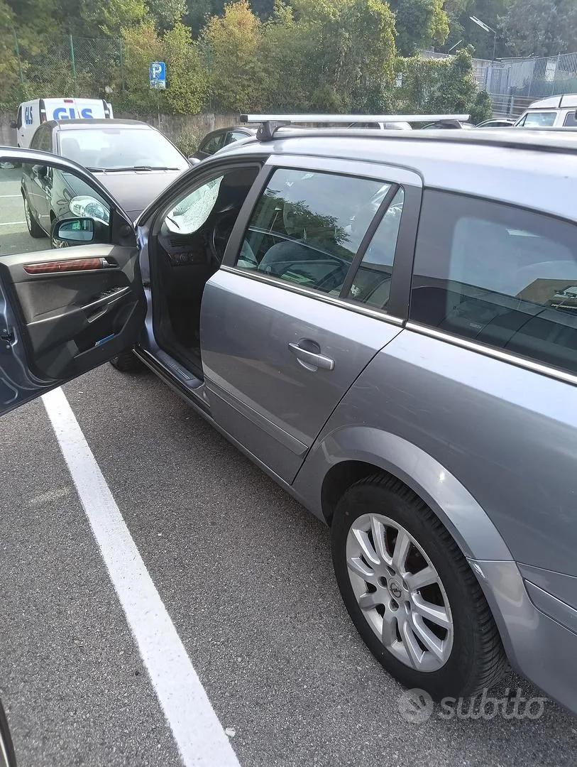 Opel Astra 2005 photo 2