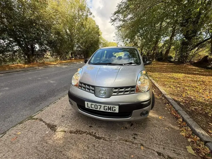 Nissan Note 2007 photo 2