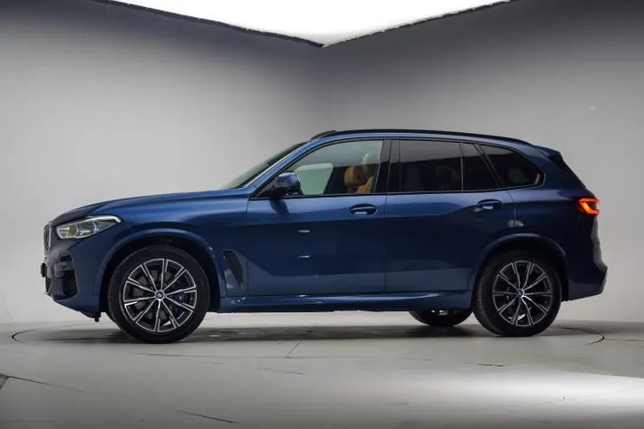BMW X5 2021 photo 2