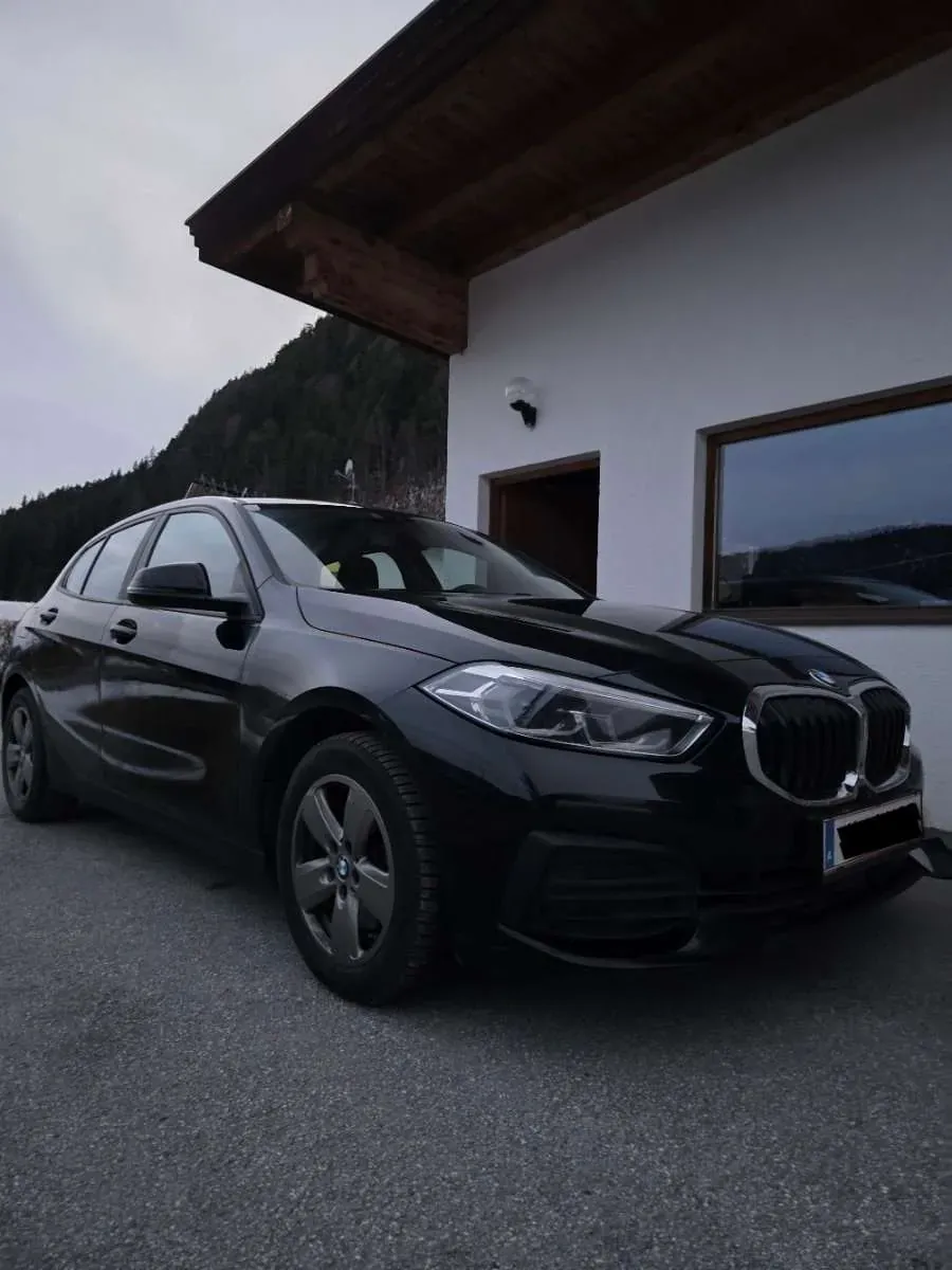 BMW 1 Series 2021 photo 2