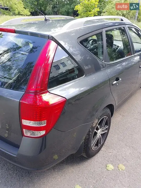 Kia Ceed 2009 photo 4