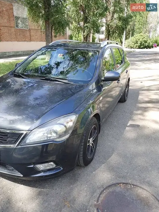Kia Ceed 2009 photo 2