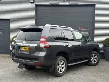Toyota Land Cruiser 2015 photo 2