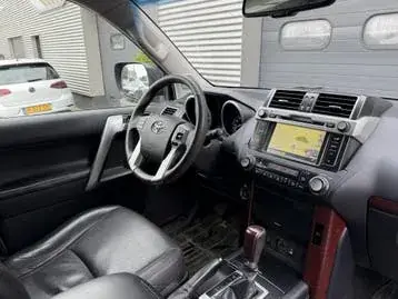 Toyota Land Cruiser 2015 photo 3