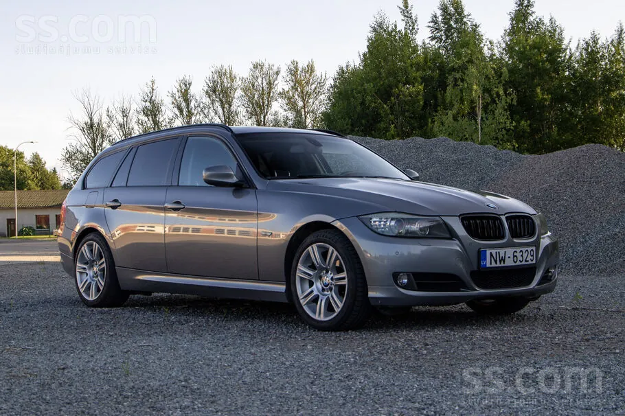 BMW 318 2010 photo 4