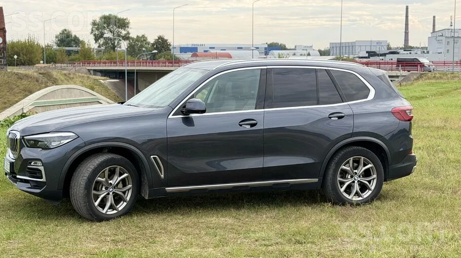 BMW X5 2019 photo 2