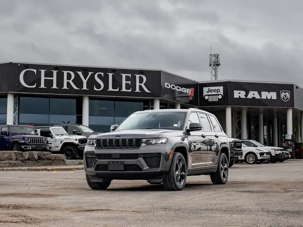 Jeep Grand Cherokee 2026 photo 2