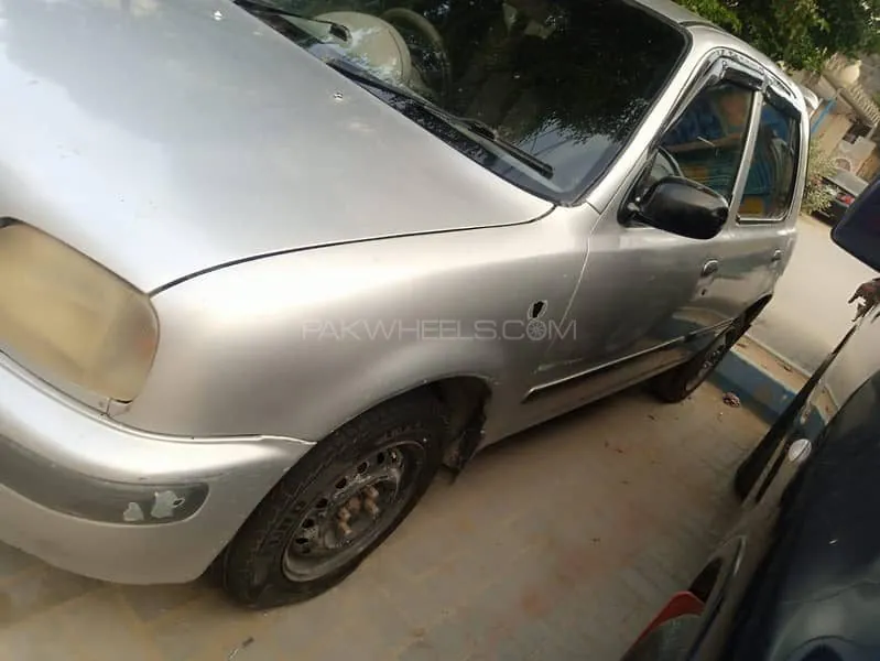 Nissan March