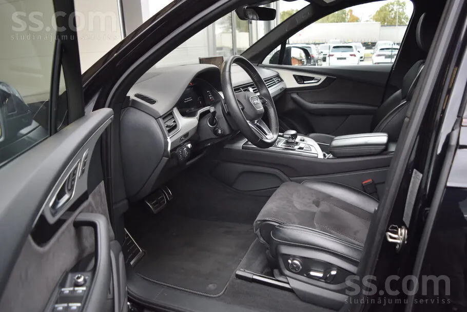 Audi Q7 2019 photo 3