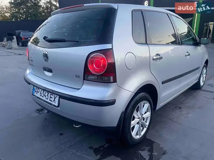 Volkswagen Polo 2006 photo 3