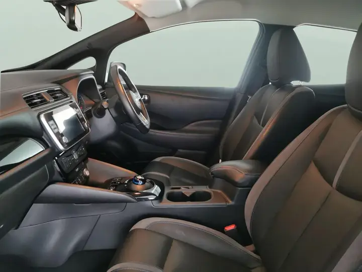 Nissan Leaf 2022 photo 4