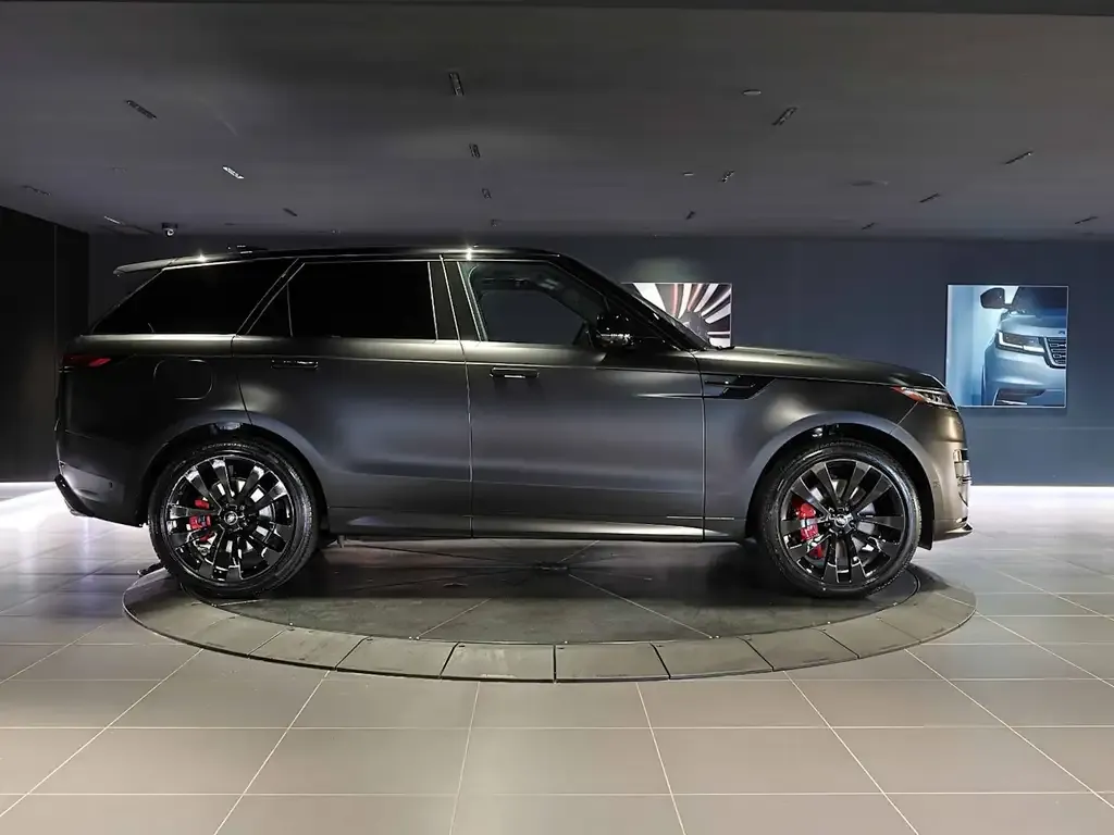 Land Rover Range Rover Sport 2025 photo 4