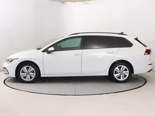 Volkswagen Golf Variant 2023 photo 2